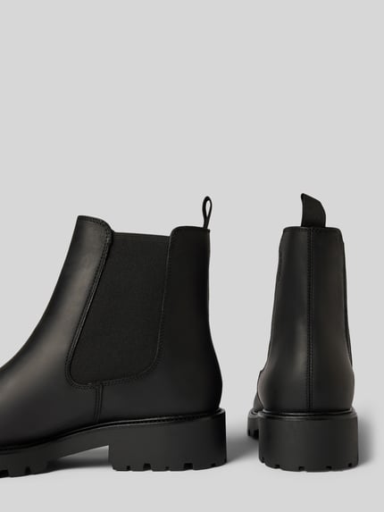 Vagabond Buty chelsea ze skóry bydlęcej welurowej model ‘KENOVA’ Czarny 2