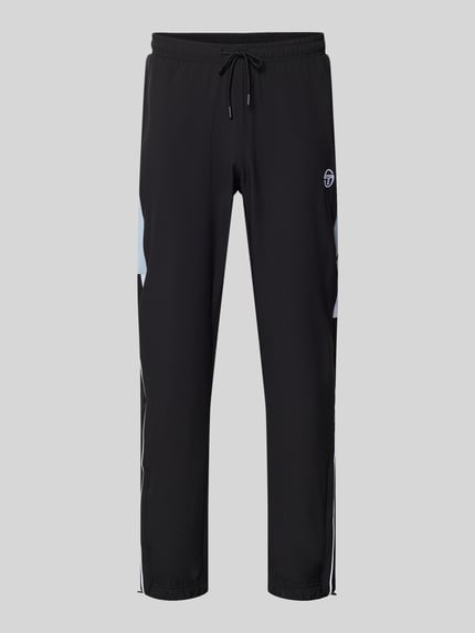 Produktfoto, Sweatpants mit Logo-Stitching Modell 'CASPIO' von SERGIO TACCHINI, schwarz mit weiß-blauen Details, Material-Mix mit Stretch-Anteil, Körpernaher-Schnitt, elastischer Bund mit Kordelzug, seitliche Eingrifftaschen, elastische Abschlüsse, Innenbeinlänge 78 cm bei Größe M.