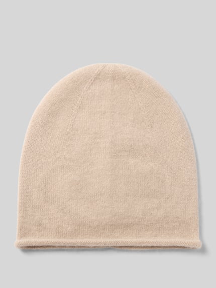 Produktfoto, Mütze aus reinem Kaschmir von Christian Berg Woman, Damen Mütze in Strick-Optik, Ziernaht, Rollsaum, beige Farbe, glatte Textur