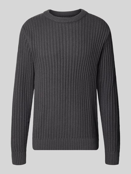 Produktfoto, Pullover mit Label-Detail von JACK & JONES in dunklem Grau, unifarben, Struktur-Strick, Rundhals, Rippstrick-Bündchen.
