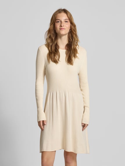 ONLY Sukienka lekko rozkloszowana z dzianiny z mieszanki wiskozy model ‘ALMA’ Écru 4