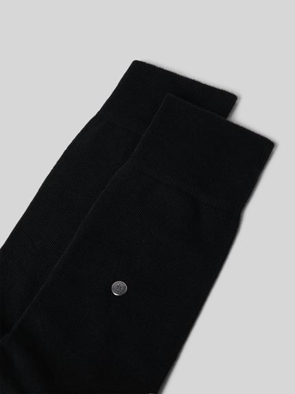 Produktfoto, Socken mit Label-Detail im 2er-Pack von Burlington aus schwarzem Baumwoll-Mix mit Stretch-Anteil, feine Rippenstruktur, körpernahe Passform.