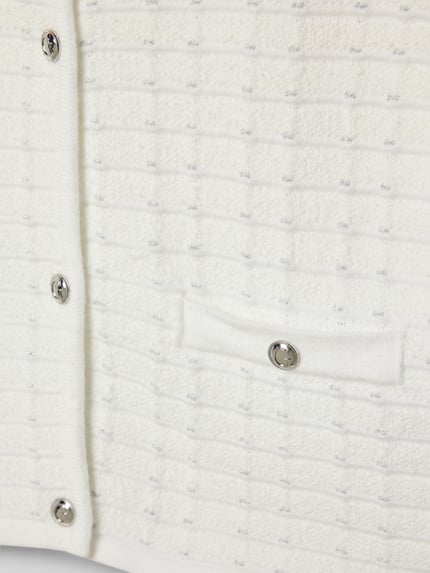 Produktfoto, Strickjacke mit Knopfleiste Modell 'CEREMONY' von Guess, weiß mit Strukturmuster, Material-Mix mit Viskose-Anteil, Nahaufnahme