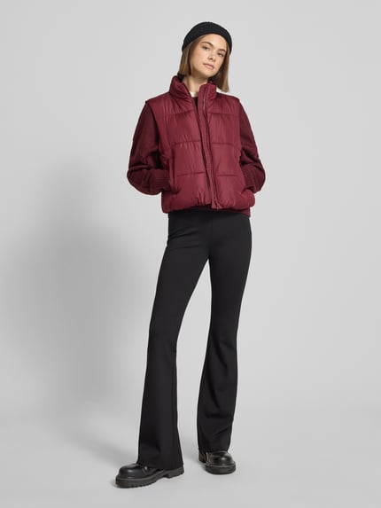 PIECES Regular Fit Steppweste mit Stehkragen Modell 'BEE NEW' Dunkelrot 1