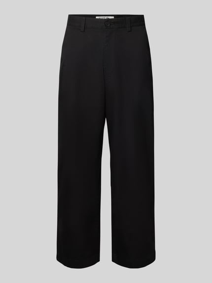 Produktfoto, schwarze Loose Fit Weite Hose aus Baumwoll-Mix von Lacoste, glattes Material, weiter Schnitt, Herren Weite Hose