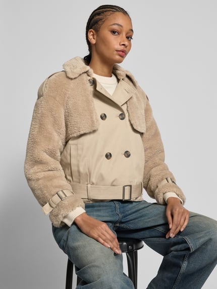 Pepe Jeans Regular Fit Jacke mit Kunstfellbesatz Modell 'FIONA' Taupe 3
