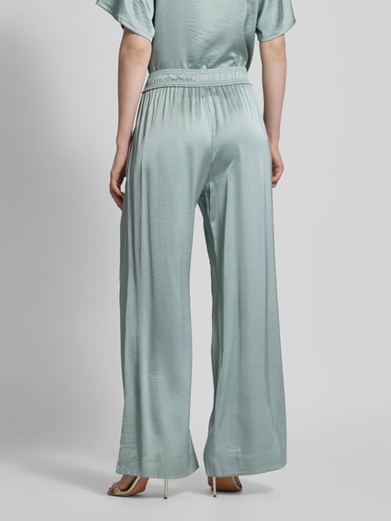 mbyM Wide Leg Stoffhose in Crinkle-Optik Modell 'Asaka' Lind 5