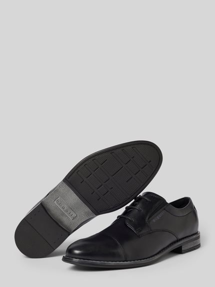 Produktfoto, Derby aus Leder Modell 'Amros' von bugatti in Schwarz mit Abgerundete-Spitze, Schnürung, Absatzhöhe 3 cm, Schafthöhe 7 cm, Schaftweite 11 cm, glatte Textur, Herren