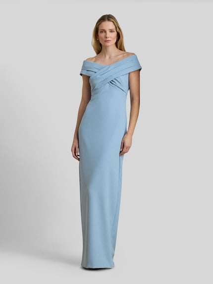 Frauenmodel trägt Abendkleid aus Crêpe von Lauren Ralph Lauren, unifarbenes, schulterfreies Maxi-Damenkleid, körpernahe Passform, Ganzkörperansicht von vorne