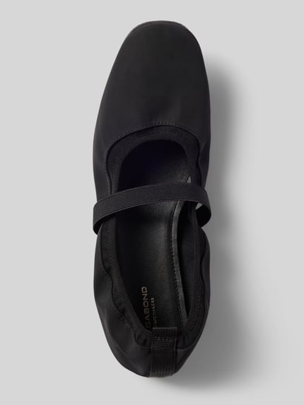Produktfoto, Ballerina mit elastischem Riemen Modell 'HILLARY' von Vagabond, Optik: Unifarben, Schuhspitze: Quadratisch, Abgerundet, Absatzform: Flach, Applikation: Riemen, Anziehschlaufe, Verschluss: Schlupf/offen, Sohle: Profiliert.