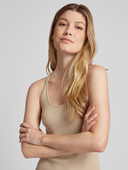 AWARE Midikleid in Ripp-Optik Modell 'JUINIPER' Camel 3