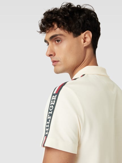 Tommy Hilfiger Regular Fit Poloshirt mit Kontraststreifen Beige 3