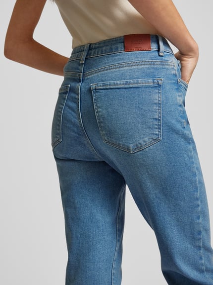 ONLY Jeansy o kroju straight fit z wpuszczanymi kieszeniami model ‘EMILY’ Jeansowy niebieski 3