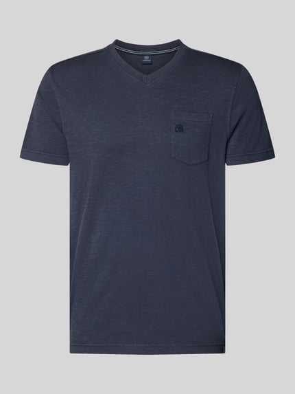 Produktfoto, Regular Fit T-Shirt mit V-Ausschnitt von Lerros, Herren T-Shirt aus Reine Baumwolle, Brusttasche, Logo-Stitching, Rückenlänge 68 cm bei Größe M, dunkelblau, feine Struktur, glatte Textur