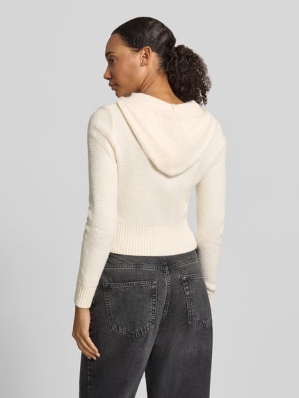 GUESS Jeans Kardigan o kroju slim fit z mieszanki bawełny i wełny z wzorem warkoczowym Écru 5