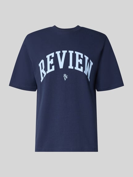 Produktfoto, T-Shirt mit Label-Print und Rundhalsausschnitt von REVIEW, Herren T-Shirt aus Reine Baumwolle im Regular-Fit, dunkelblau