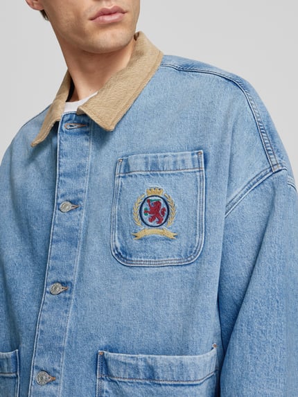 Tommy Jeans Relaxed Fit Jeansjacke mit Kontrast-Kragen Hellblau 3