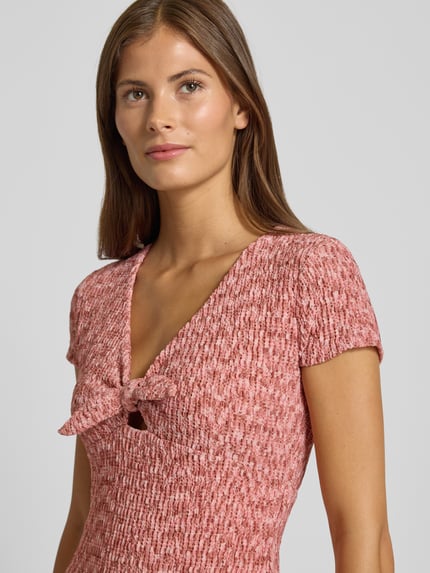 GUESS Mini-jurk met V-hals en knoopdetail, model 'NALENY' Lichtroze gemêleerd - 3