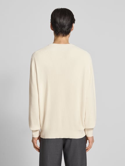 BOSS Sweter z dzianiny o kroju regular fit z mieszanki wiskozy model ‘P-HORSO’ Złamany biały 5