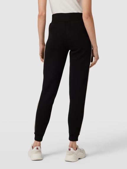 GUESS Activewear spodnie dresowe o kroju regular fit z lampasami model 'BRITNEY' Czarny 5
