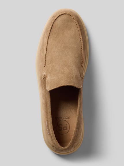 Produktfoto, Loafer aus echtem Leder Modell 'LIAM' von PS Poelman, abgerundete Form, Ziernähte, glatte Sohle, Farbe Beige, Absatzhöhe 2 cm, Schafthöhe 6 cm, Schaftweite 12 cm