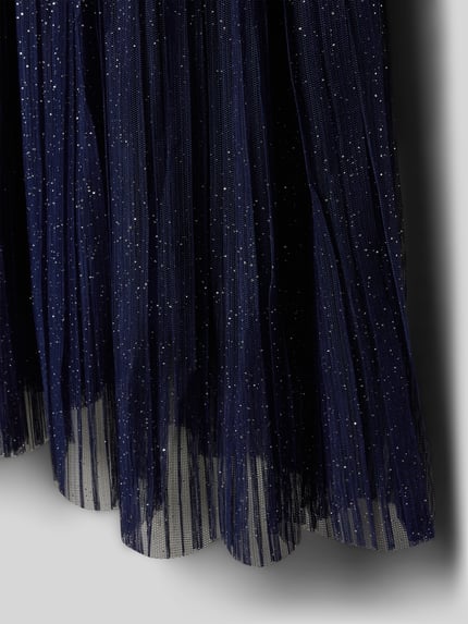 Produktfoto, Knielanges Kleid mit Rundhalsausschnitt von DANAMADE, granatowy, błyszczący tiul, detale smok, długość do kolan, wyraźna faktura