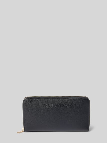 Produktfoto, Portemonnaie mit umlaufendem Reißverschluss von Valentino Bags in Schwarz, rechteckig, glatte Oberfläche, Logo-Prägung, Karten- und Münzfach