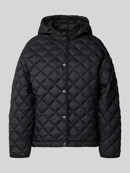 Produktfoto, schwarze Regular Fit Steppjacke mit Kapuze Modell 'Phil' von CINQUE, Stepp-Optik, Knopfleiste, zwei Eingrifftaschen