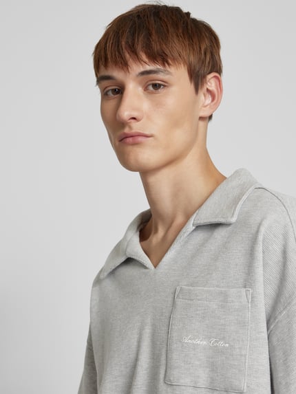 ANOTHER COTTON LAB Koszulka polo o kroju oversized z kieszenią na piersi Średnioszary melanż 3