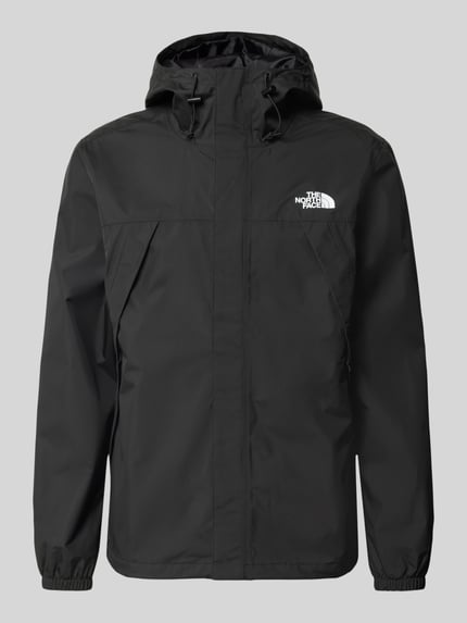 Produktfoto, schwarze Jacke mit Label-Print Modell 'ANTORA' von The North Face, Kapuze, Reißverschlusstaschen, gerade Passform