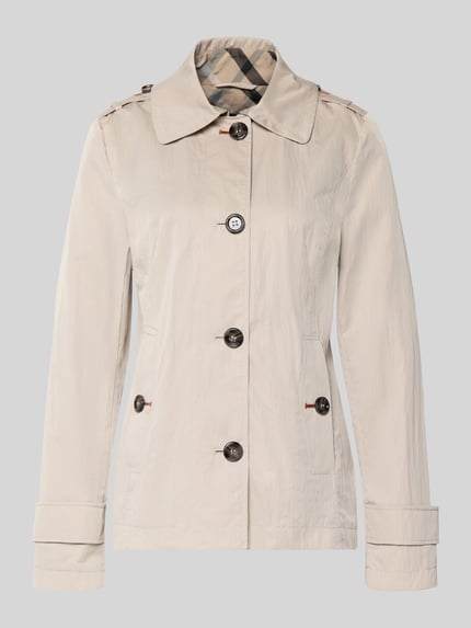 Produktfoto, Slim Fit Jacke mit Umlegekragen und Taschen mit Knopfverschluss von Gil Bret in Beige mit Knopfleiste und Eingrifftaschen, glatte Textur