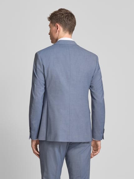Männermodel trägt Sakko mit Reverskragen Modell 'Totti' von CINQUE in hellblauem Material-Mix, Gerader-Schnitt, Pattentaschen, Ganzkörperansicht Rückansicht.