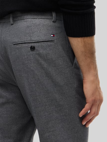 Tommy Hilfiger Slim Fit Gerade Hose aus Baumwoll-Mix mit Viskose-Anteil Modell 'DENTON' Hellgrau 3