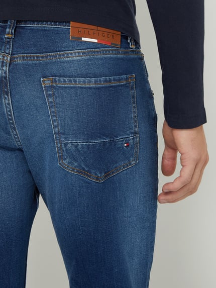 Tommy Hilfiger Straight Fit Jeans mit Stretch-Anteil Modell 'Denton' Blau 3