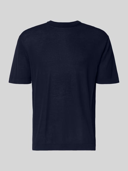 Produktfoto, dunkles T-Shirt mit geripptem Rundhalsausschnitt aus reiner Baumwolle, Regular Fit, Rückseite sichtbar, T-Shirt mit geripptem Rundhalsausschnitt von CRUNA