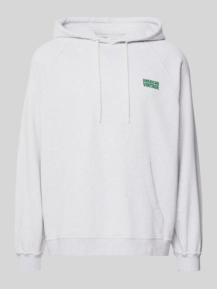 Produktfoto, Sweatshirt mit Kapuze und Kängurutasche von AMERICAN VINTAGE in melierter Optik, Jersey- und Rippstruktur, Logo-Schriftzug, helles Grau