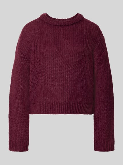 Produktfoto, gebreide pullover van PIECES Relaxed Fit Pullover im Chunky Knit Look model 'DORTHEA' in donkerrode kleur, grove textuur.