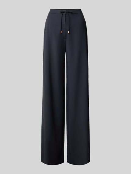 Wide Leg Stoffhose aus reiner Schurwolle Modell 'MSTCRISMA' Shop The Look MANNEQUINE