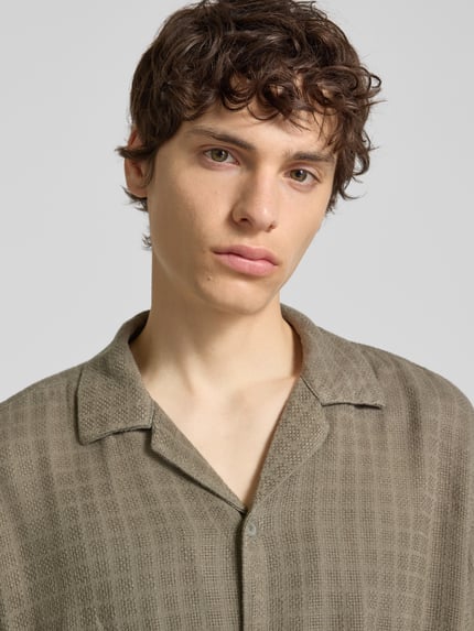 ONLY & SONS Regular Fit Freizeithemd aus Viskose-Leinen-Mix Modell 'LATHAM' Oliv 3