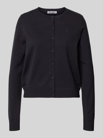Produktfoto, Strick-Cardigan aus Viskose-Mix mit langen Ärmeln von Review in Schwarz mit Knopfverschluss, Regular Fit, Rippbündchen und gesticktem Logo.
