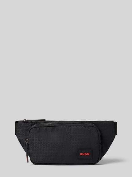 Produktfoto, schwarze Bauchtasche mit verstellbarem Schulterriemen Modell 'Ethon_JQ' von HUGO, Herren Rucksack von HUGO, matte Oberfläche