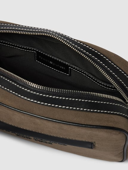 Tommy Hilfiger Camera Bag mit Label-Schriftzug Modell 'PREP CLASSIC' Oliv 5