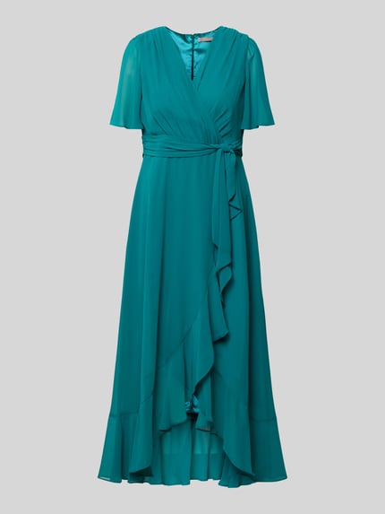 Produktfoto, Cocktailjurk in wikkellook met volantzoom van Christian Berg Cocktail, turquoise chiffon, getailleerd model, midi-jurk, V-hals, vlindermouwen, strikceintuur, onderjurk, haakjes- en ritssluiting rug, maat 36 ruglengte 134 cm borstwijdte 36 cm mouwlengte 27 cm