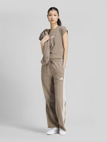 adidas Sportswear Loose Fit Sweathose aus Baumwoll-Mix Taupe 1