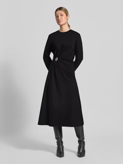 DRYKORN Midikleid mit Drapierung Modell 'CAMESSIA' Black 4