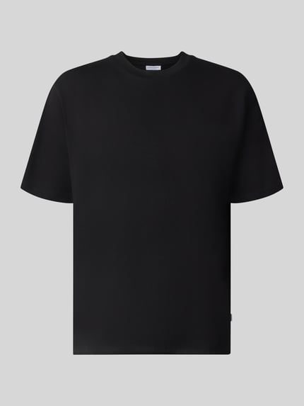 Produktfoto, Oversized T-Shirt aus reiner Baumwolle von Lindbergh, czarny, krój oversized, miękka faktura, Męski t-shirt, Długość tyłu 70 cm w rozmiarze M