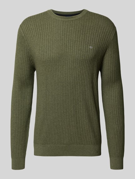 Produktfoto, Strickpullover mit Label-Detail van Christian Berg Men in olijfgroen, zuiver katoen, regular fit, geribbelde boorden, ronde hals.