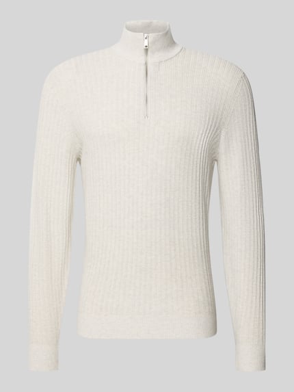 Produktfoto, Strickpullover met geribbelde boorden van Christian Berg Men in crème, katoen, regular fit, opstaande kraag, korte rits.