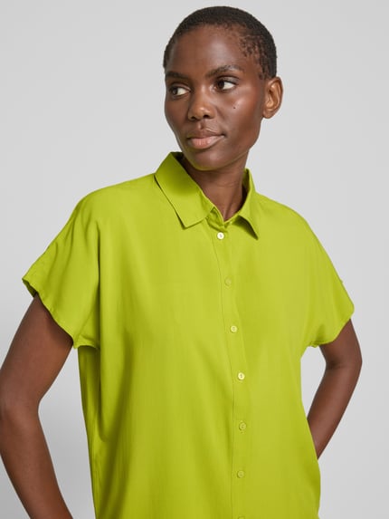 Christian Berg Woman Regular fit overhemdblouse met kapmouwen Appeltjesgroen - 3