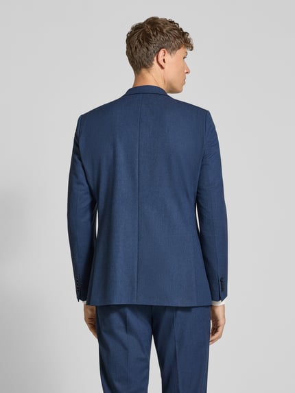 Männermodel trägt Regular Fit Sakko mit Viskose-Anteil von ROY ROBSON in Blau, glatter Stoff, elastischer Material-Mix, Ganzkörperansicht Rückansicht. Herren Sakko, Reverskragen, 2-Knopfleiste, Pattentaschen, Maße: Bundweite 45 cm, Rückenlänge 75 cm, Schulterbreite 39 cm, Ärmellänge 65 cm, Innenbeinlänge 58 cm.